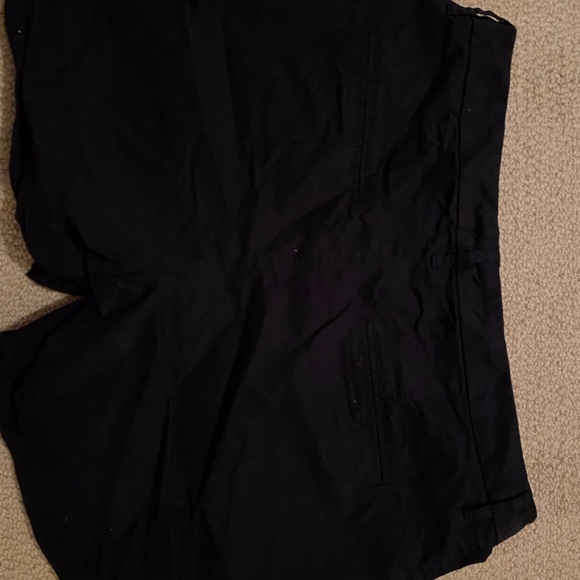 Black shorts - Picture 1 of 2